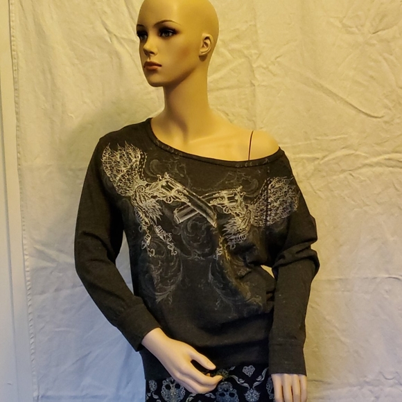 Long Sleeve Top with Pistol Print - Picture 7 of 13